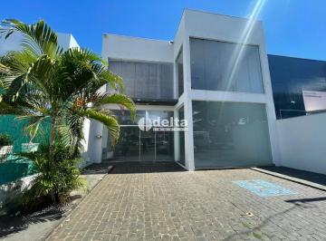 Comercial · 420m² · 3 Vagas · Loja Padrão em Uberlândia