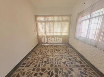 NULL · Casa residencial disponível para locação no bairro Osvaldo Rezende em Uberlândia-MG