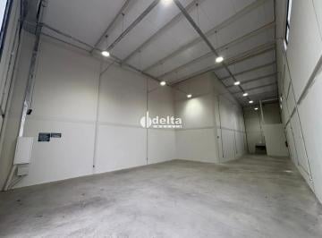 Comercial · 157m² · Loja disponível para locação no bairro Jaraguá em Uberlândia-MG