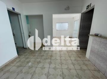 NULL · Casa Comercial disponível para locação e venda no bairro Santa Mônica em Uberlândia-MG