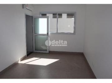 NULL · Sala disponível para locação no bairro Osvaldo Rezende em Uberlândia-MG