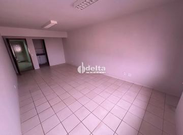 Comercial · 32m² · 1 Vaga · Sala disponível para locação e venda no bairro Centro em Uberlândia-MG