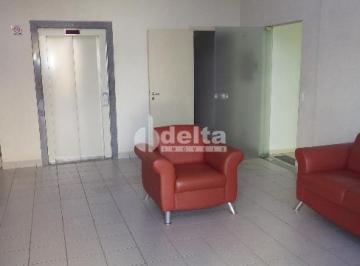 Comercial · 210m² · 6 Vagas · Sala disponível para locação e venda no bairro Tabajaras em Uberlândia-MG