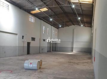 Comercial · 468m² · Galpão disponível para locação no bairro Jardim Brasília em Uberlândia-MG