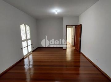 NULL · Casa residencial com 3 quartos disponível para venda e locação no bairro Fundinho em Uberlândia-MG