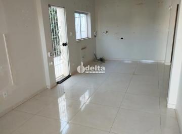 Comercial · 512m² · 5 Quartos · 3 Vagas · Casa comercial disponível para locação e venda no bairro Tabajaras em Uberlândia-MG