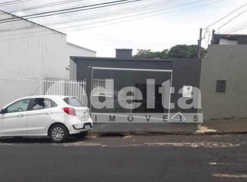 NULL · Casa comercial disponível para locação no bairro Lidice em Uberlândia-MG