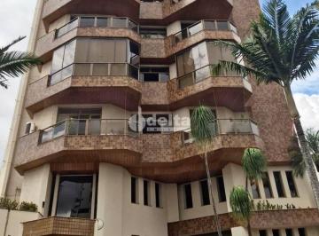 Apartamento · 270m² · 5 Quartos · 3 Vagas · Apartamento disponível para locação no bairro Osvaldo Rezende em Uberlândia - MG
