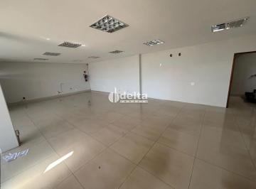 Comercial · 200m² · Loja disponível para locação no bairro Custódio Pereira em Uberlândia-MG