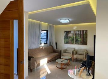 Casa de 3 quartos, Penha · Casa à Venda no Coração de Penha – 210 m² com 3 Dormitórios