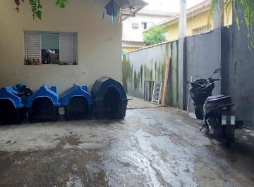 Casa de 1 quarto, São Vicente · Casa térrea em terreno c/ 147,30 m² localizado em local de fácil acesso.