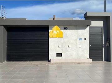 Casa de 3 quartos, Paulo Afonso · Casa nova, com pé direito alto, piscina, 158,10 m² de área construída, no BTN II