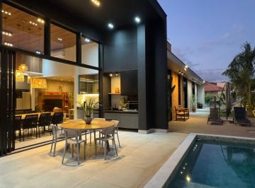Casa de 4 quartos, Salto · Bela Residência no condomínio Residencial Primavera Salto SP ! Casa Térrea com 4 Suítes