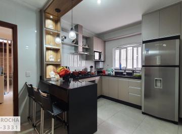 Casa de 3 quartos, São Paulo · Sobrado à venda no Butantã, 03 suítes, 02 vagas, quintal com churrasqueira