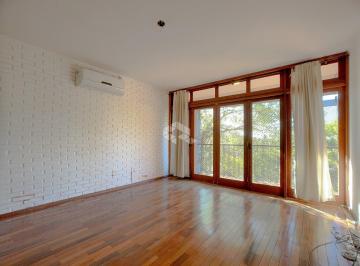701634_i8aDH71F_70163468667f3b53d68.jpg · ApartamentoTriplex com duas sacadas, salão de festas no último andar e um amplo patio verde