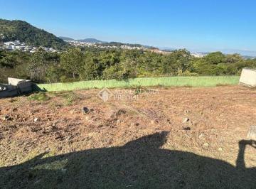 722917_iv11cp9ei_7229176880f4f6f1748.jpg · Terreno à venda em loteamento alto padrão com 360m² em São José/SC | Segurança, lazer e excelente lo
