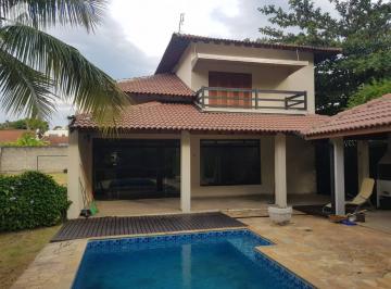 Casa · 280m² · 4 Quartos · Ampla Casa com 3 Suítes, Piscina e Terreno Extra – 920m² de Oportunidade!