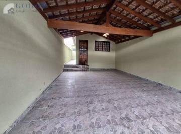 Casa · 108m² · 3 Quartos · 2 Vagas · Casa Aconchegante com 3 Dormitórios e Garagem Coberta!