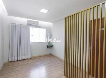 Photo 1 · Casa comercial disponível para locação no bairro Fundinho em Uberlândia-MG.