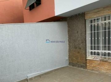Casa · 160m² · 2 Quartos · 2 Vagas · Sobrado com 160m² na Vila Cordeiro, 02 dormitórios sendo 01 suite e Edícula.