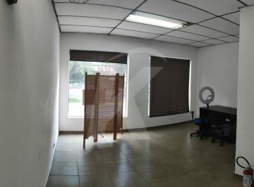 Comercial · 30m² · 1 Vaga · Sala comercial em Santana com 01 vaga descoberta