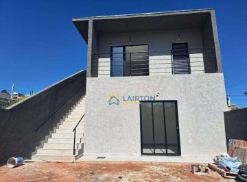 1a36e0c4eb0596ed04dce26739523b460f2484be · Casa à venda em Atibaia com 3 dormitórios, jardim de inverno e área gourmet – 115 m² construída