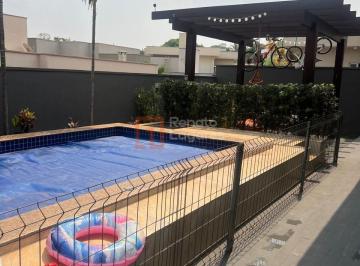 Casa · 194m² · 3 Quartos · 2 Vagas · Casa térrea com piscina aquecida no Condomínio do Lago