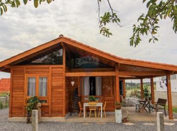Casa · 100m² · 2 Quartos · 6 Vagas · Casa a Venda Village da Serra 100m2 por R$ 450.000 em Araçoiaba da Serra