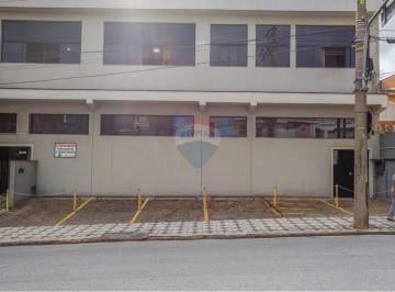 Comercial · 675m² · 16 Quartos · 14 Vagas · Prédio Comercial Com 675m² de Construção, Galpão e garagem para caminhões Av. Dom Aguirre