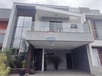 Casa · 154m² · 3 Quartos · Sobrado com 3 quartos sendo 1 suíte, piscina, no Condomínio Terras de São Francisco, estuda permuta.