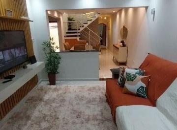 Casa · 125m² · 4 Quartos · 2 Vagas · Sobrado em Residencial União, São José dos Campos/SP de 125m² 4 quartos à venda por R$ 657.000,00