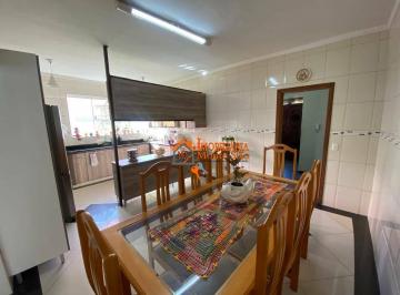 Casa · 350m² · 6 Quartos · 6 Vagas · Sobrado em Jardim Vila Galvão, Guarulhos/SP de 350m² 6 quartos à venda por R$ 1.510.000,00