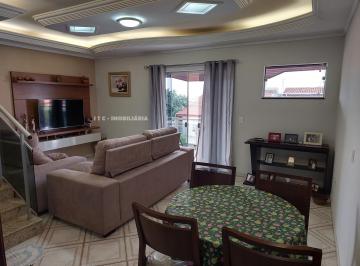 Casa de 3 quartos, Americana · Sobrado com 252m², 3 quartos, suíte, salão comercial e churrasqueira.