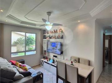 Sala de estar · Apartamento à Venda em Guarulhos – 2 Quartos, Planejados e Lazer Completo