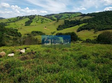Foto 01 · Fazenda de Luxo à Venda em Capitólio-MG, Centro: 3 Quartos, Suíte, 180m², 4 Banheiros, 2 Vagas de Ga