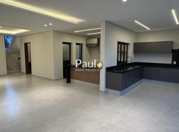 Casa · 226m² · 3 Quartos · 4 Vagas · Sobrado à venda e para alugar em Valinhos, Vita Verdi, com 3 suítes, com 226 m², Vita Verdi