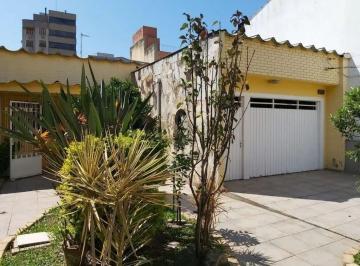 Casa · 302m² · 4 Quartos · 4 Vagas · Casa com 4 dormitórios no bairro Passo da Areia