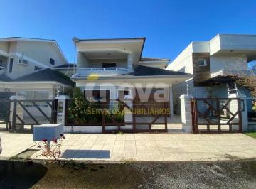 Casa · 148m² · 3 Quartos · 2 Vagas · Ótimo sobrado com localização privilegiada em Tramandaí