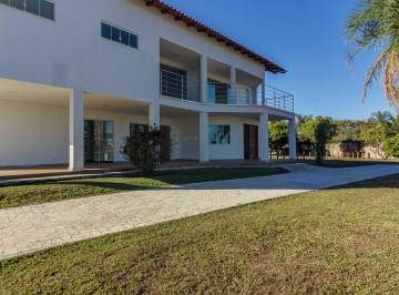 Casa , Brasília · Casa nova, projeto arquiteta , funcional ,vista cinematográfica 61991246747