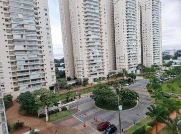 Apartamento de 3 quartos, São Paulo · Apto virado para clube, Elegante com Piso de Madeira, Closet e Escritório!