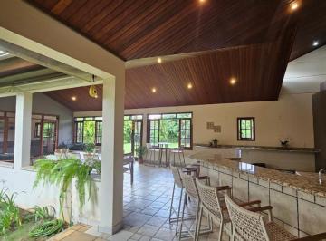 Casa · 660m² · 4 Quartos · 4 Vagas · Casa à venda e para alugar em Araçoiaba da Serra, Condomínio Lago Azul, com 4 suítes, com 660 m²
