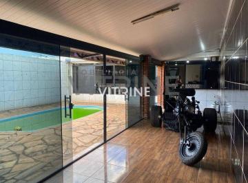 Casa · 275m² · 1 Quarto · 4 Vagas · Casa 01 Qt à venda, 275m² - Setor Leste !