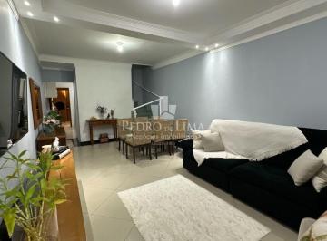 Casa · 198m² · 4 Quartos · 2 Vagas · Sobrado frontal de 3 suítes e 2 vagas em localização privilegiada na Penha