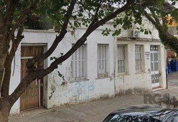 Casa · 340m² · 4 Quartos · Casa com 4 dormitórios no bairro Centro de Uruguaiana