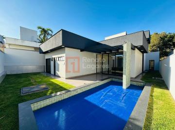 Casa · 235m² · 4 Quartos · 2 Vagas · Casa térrea com 4 suítes e piscina no Condomínio do Lago