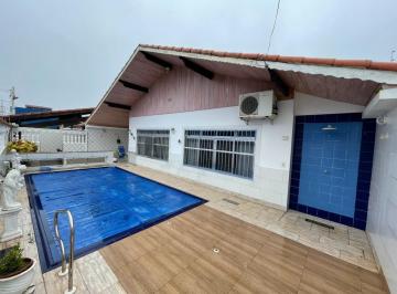 Casa de 3 quartos, Itanhaém · Casa no bairro Suarão em Itanháem. Possui 03 dormitórios, edicula e piscina