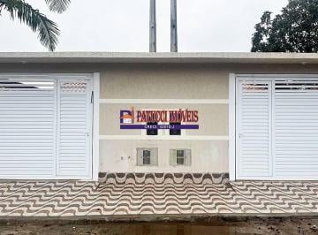 Casa · 200m² · 3 Quartos · 2 Vagas · Casa Nova com 03 Dormitórios e Piscina em Ótima Localização!