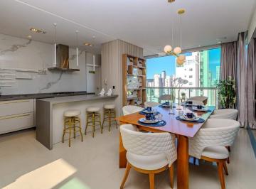 Apartamento · 134m² · 3 Quartos · 4 Vagas · Apartamento à venda no centro de Balneário Camboriú