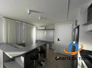 Foto 01 · Aluguel de Studio no Centro de Curitiba-PR: 1 Quarto, 1 Banheiro, 35m² de Área