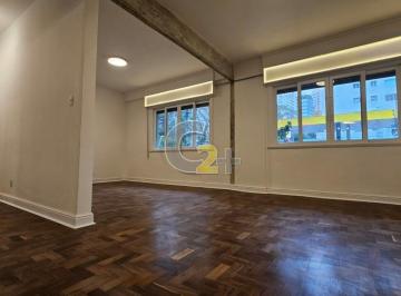 Apartamento · 150m² · 2 Quartos · 1 Vaga · Apartamento Reformado à venda em Higienópolis com 2 quartos, 1 suíte e 1 vaga de garagem